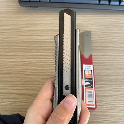 kupować Wszechstronne ostrza do cięcia 18 mm SK2 ze stali o wysokiej zawartości węgla do różnych potrzeb cięcia produkcja online