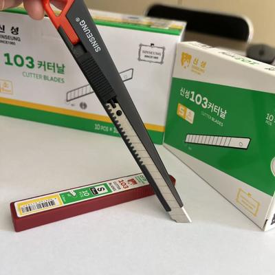 kupować 9mm Cutter Blades Silver and Versatile for Various Cutting Needs produkcja online