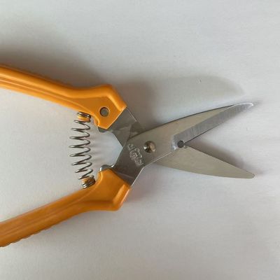Uniwersalne nożyce do cięcia drutu z ergonomicznym pomarańczowym uchwytem