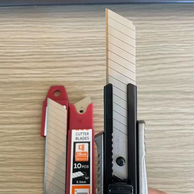 Nóż segmentowy precyzyjny 14 segmentów do cięcia PPF 18mm