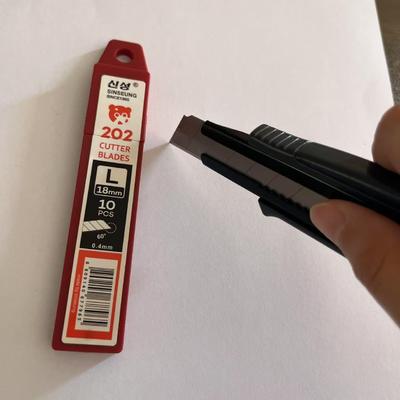 Precyzyjne ostrza do noży 18mm Precyzyjne cięcie z różną częstotliwością wymiany i stalą wysokowęglową SK2