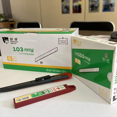 Małe ostrze noża segmentowego o grubości 0,38 mm do gładkich, precyzyjnych cięć