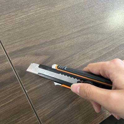 Nóż uniwersalny do płyt gipsowo-kartonowych o długości ostrza 100 mm do precyzyjnego cięcia